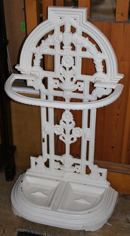 Victorian cast iron stickstand(-)